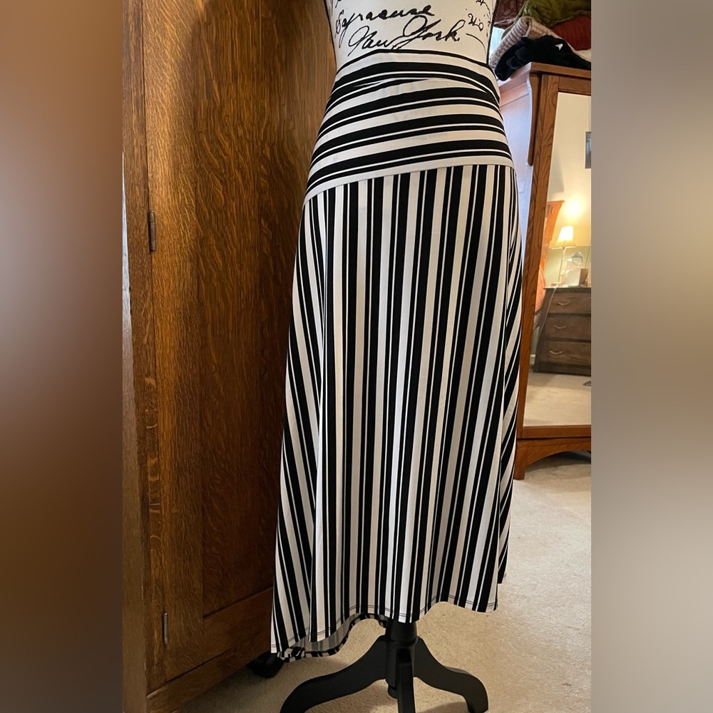 Roz & Ali 2x high low skirt